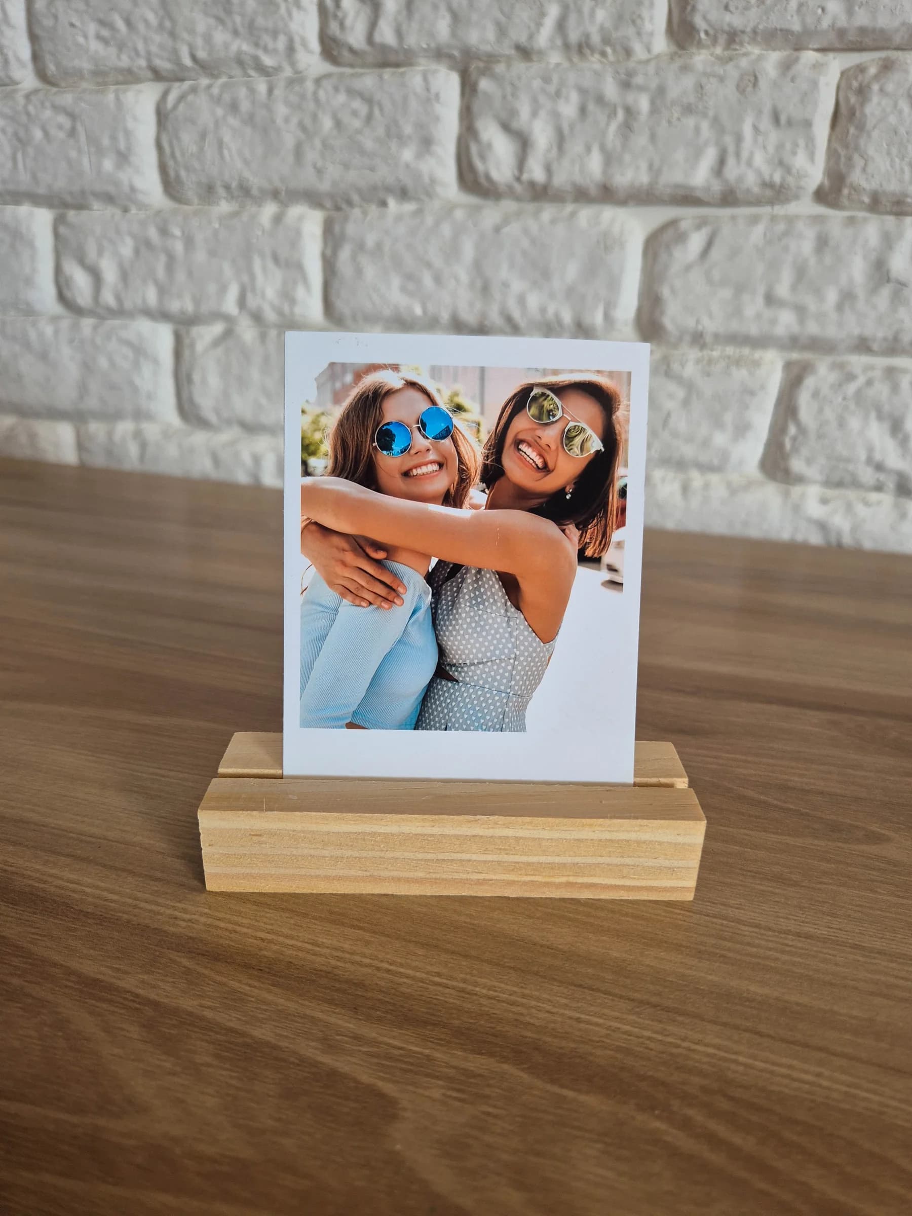 Base 10cm + 2 Polaroids