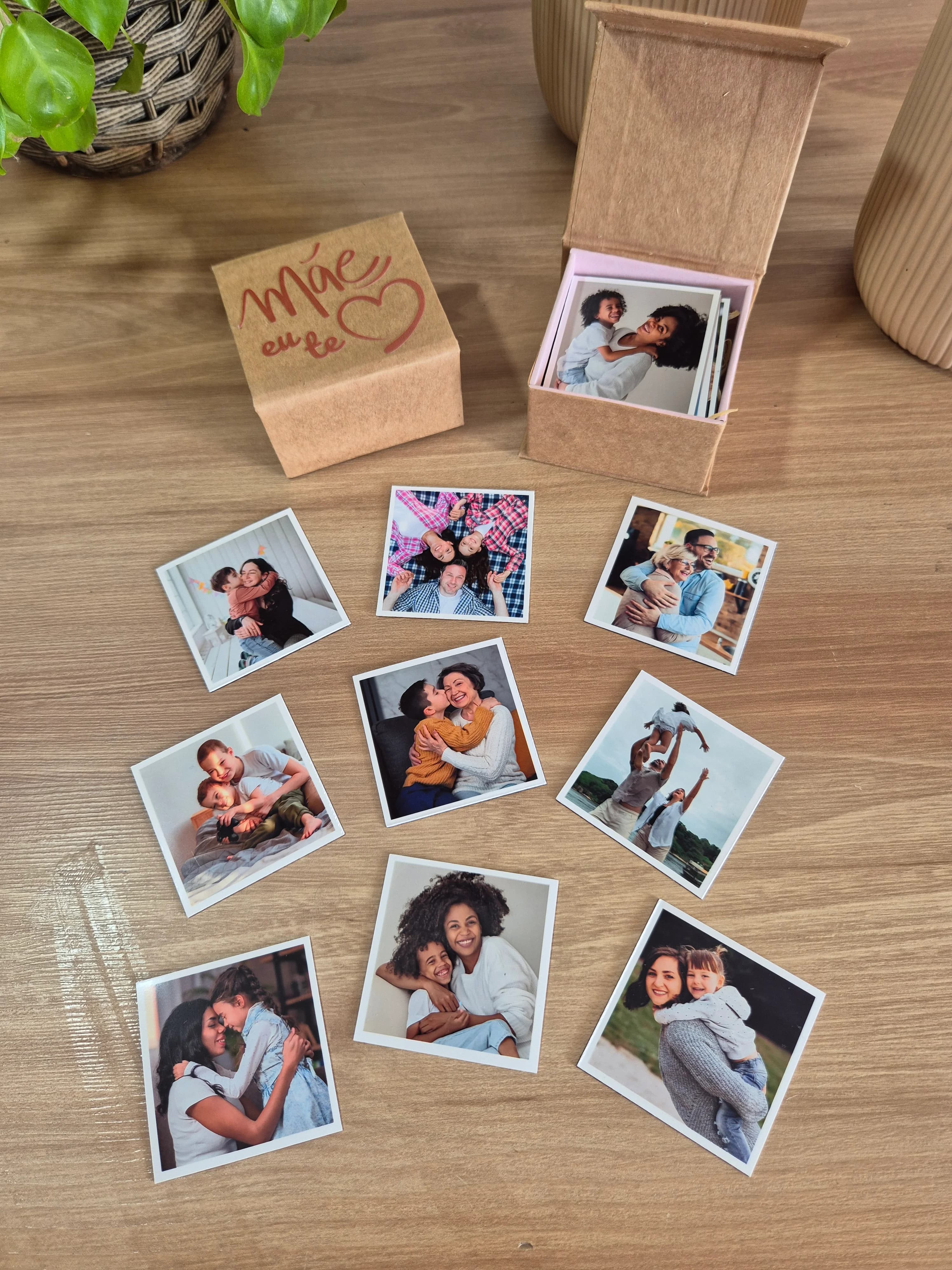 Caixa Mãe com 18 imãs 5x5cm 2
